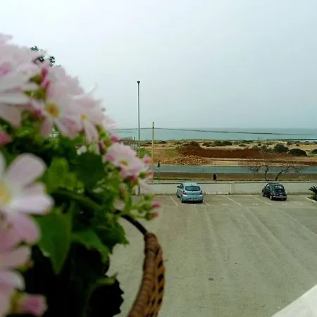 Apartment La Casa Sul Mare Sant Isidoro (Apulia)