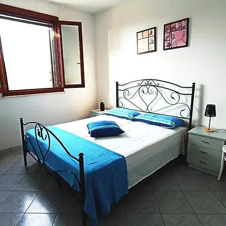 Apartment La Casa Sul Mare Sant Isidoro (Apulia)